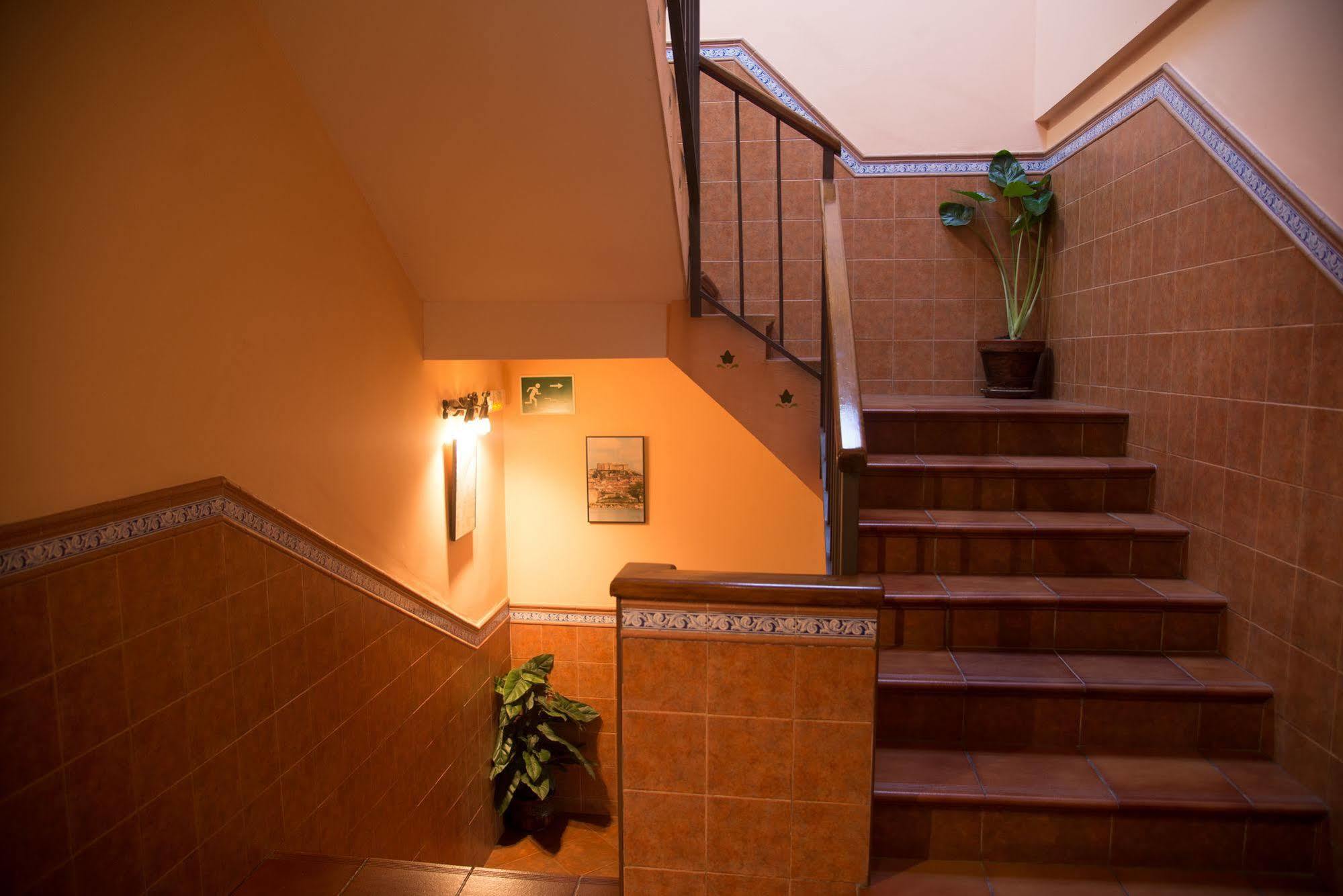 Hostal Hueso Trujillo Exteriér fotografie